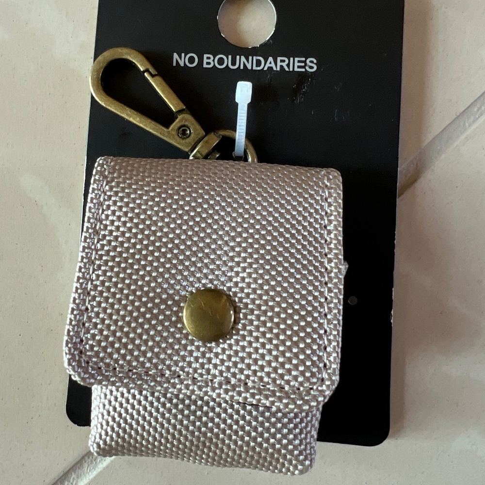 #2548 Ear bud Carrying Case Travel Pouch Earphone Beige Black No Boundaries New